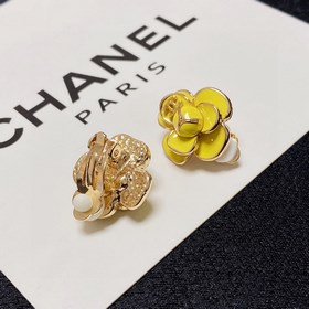Серьги-клипсы CHANEl в стиле «маленький аромат» не требуют прокол