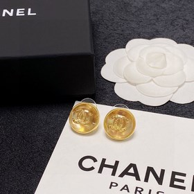 Новые серьги Chanel с двойным C-образным мотивом в стиле желе. Эт