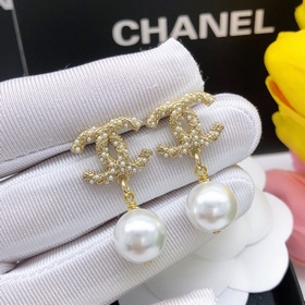Номер XED0020 【Chanel Мини-серьги с жемчужинами. Популярная модел