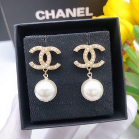Номер XED0021 Chanel Маленькие серьги-гвоздики с длинными нитками