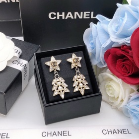 Номер XED0339 2023 Chanel серьги-гвоздики с рыбьим хвостом и звез