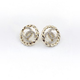 Новейшие серьги Chanel с ажурным круглым ушком, изготовленные из 