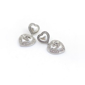 Chanel Новейшие серьги в форме белого сердца из белого золота】Из
