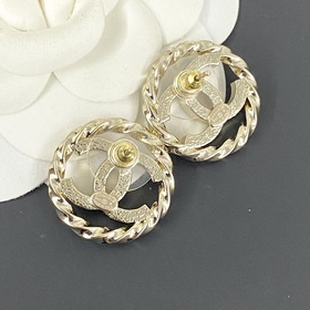 Код E2329 0247820 Популярные серьги Chanel. Новинка. CHAN 23 Серь