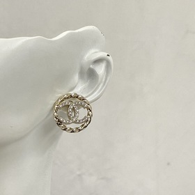 Код E2329 0247820 Популярные серьги Chanel. Новинка. CHAN 23 Серь