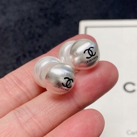 Новые модели 2023 года [Chanel] Серьги с матовой поверхностью и ж