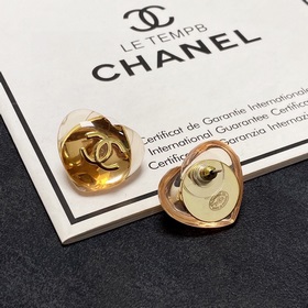Chanel буквы C в форме сердца, весенне-летние цветные серьги-гвоз