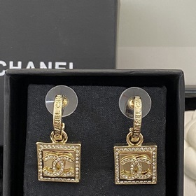 Код E2014 0257820 Популярные серьги Chanel, новинка CHANEL22 Репл
