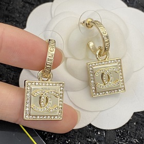 Код E2014 0257820 Популярные серьги Chanel, новинка CHANEL22 Репл