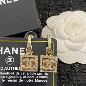 Код E2014 0257820 Популярные серьги Chanel, новинка CHANEL22 Репл