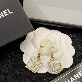 Код E2014 0257820 Популярные серьги Chanel, новинка CHANEL22 Репл