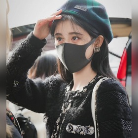 Новые серьги Chanel с квадратными жемчужинами в форме буквы C. Же