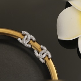 CHANEL Серьги Новая модель, идентичная оригиналу, каждая деталь с
