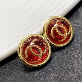 Новые серьги Chanel в стиле ретро красного цвета 2023 года. С пер