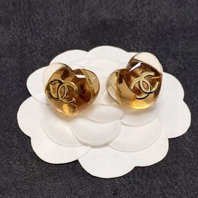 Chanel Буквы Chanel в форме сердца с двойным C. Новые цветные сер