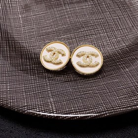 Новинка 2023 года [Chanel] Абрикосовый, черный с жемчужинами. Луч