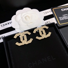 Chanel Chanel маленькие серьги-гвоздики, популярная модель, лучша