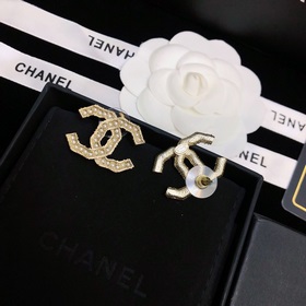 Chanel Chanel маленькие серьги-гвоздики, популярная модель, лучша