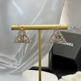 Код E2003 0247820 Популярные серьги Chanel, новинка. Одинаковые, 
