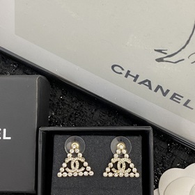 Код E2003 0247820 Популярные серьги Chanel, новинка. Одинаковые, 