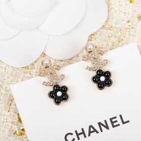 Уровень покупки： Z 3 0 [Серьги Chanel с двойным C из камелии] Обя