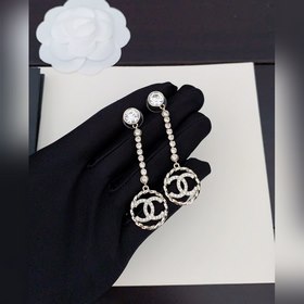 Chanel Новейшие серьги с ажурными круглыми цепочками застежками-