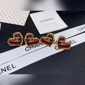 1880  Новейшие модели от CHANEl, синхронно представленные в мага