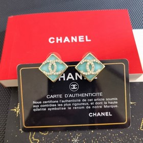 1880  Официальный сайт Chanel предлагает популярные модели. Нова