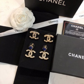 Chanel Нежные серьги Chanel сапфирами. Идеально подходят для это