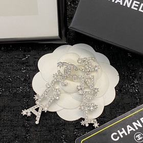 Код E2023 0267825 Популярные серьги Chanel. Новинка. Подлинный то