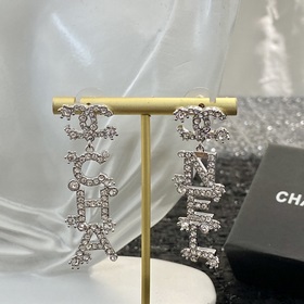 Код E2023 0267825 Популярные серьги Chanel. Новинка. Подлинный то