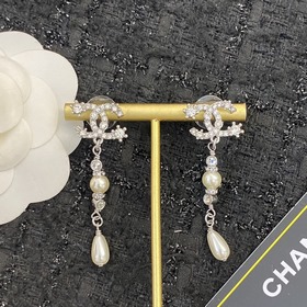 Код E2041 0247835 Популярные серьги Chanel. Новинка. Подлинный то