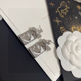 Chanel сережки-гвоздики с жемчужиной и бантиком, инкрустированные