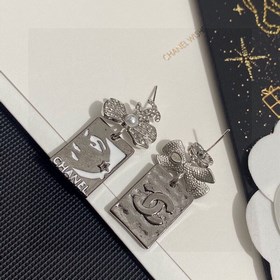 Chanel сережки-гвоздики с жемчужиной и бантиком, инкрустированные