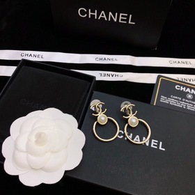 Высококачественные серьги CHANEL с двойным C. Единственные в отра