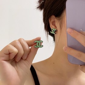 Chanel Буквы Chanel «двойное C» зеленого и белого цветов. Новые ц