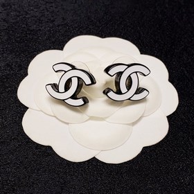 Chanel Буквы Chanel «двойное C» зеленого и белого цветов. Новые ц