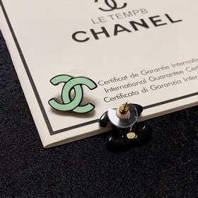 Chanel Буквы Chanel «двойное C» зеленого и белого цветов. Новые ц
