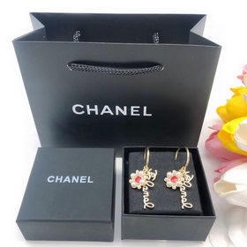 Номер XED0216 CHANEL Оригинальные новые серьги-гвоздики с подсолн