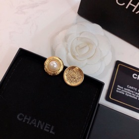 Chanel маленькие серьги-гвоздики, популярная модель, лучшая верси