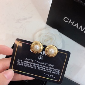 Chanel маленькие серьги-гвоздики, популярная модель, лучшая верси