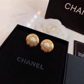 Chanel маленькие серьги-гвоздики, популярная модель, лучшая верси