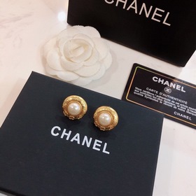 Chanel маленькие серьги-гвоздики, популярная модель, лучшая верси