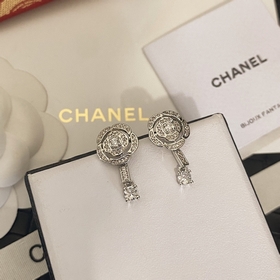 1880  Серьги в стиле Чао Цзюньшань от Chanel. Мне очень нравится