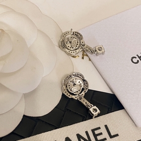 1880  Серьги в стиле Чао Цзюньшань от Chanel. Мне очень нравится