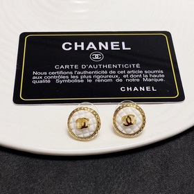 Chanel милые серьги в стиле винтаж с клетчатым узором. Эти серьги