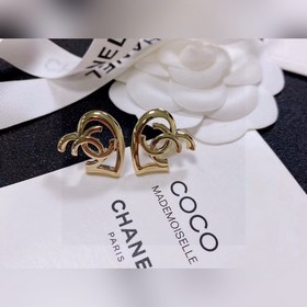Новинка от Xiang Lao： серьги с двойной буквой C в форме сердца. И