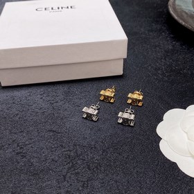 Xiao Hong Shu рекомендует последнюю новинку от Celine： серьги-гво