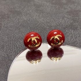 Новая модель сережек Chanel с красными жемчужинами, популярная мо