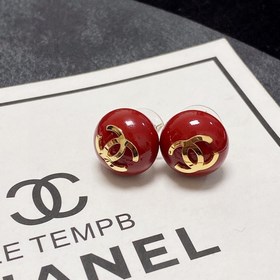 Новая модель сережек Chanel с красными жемчужинами, популярная мо